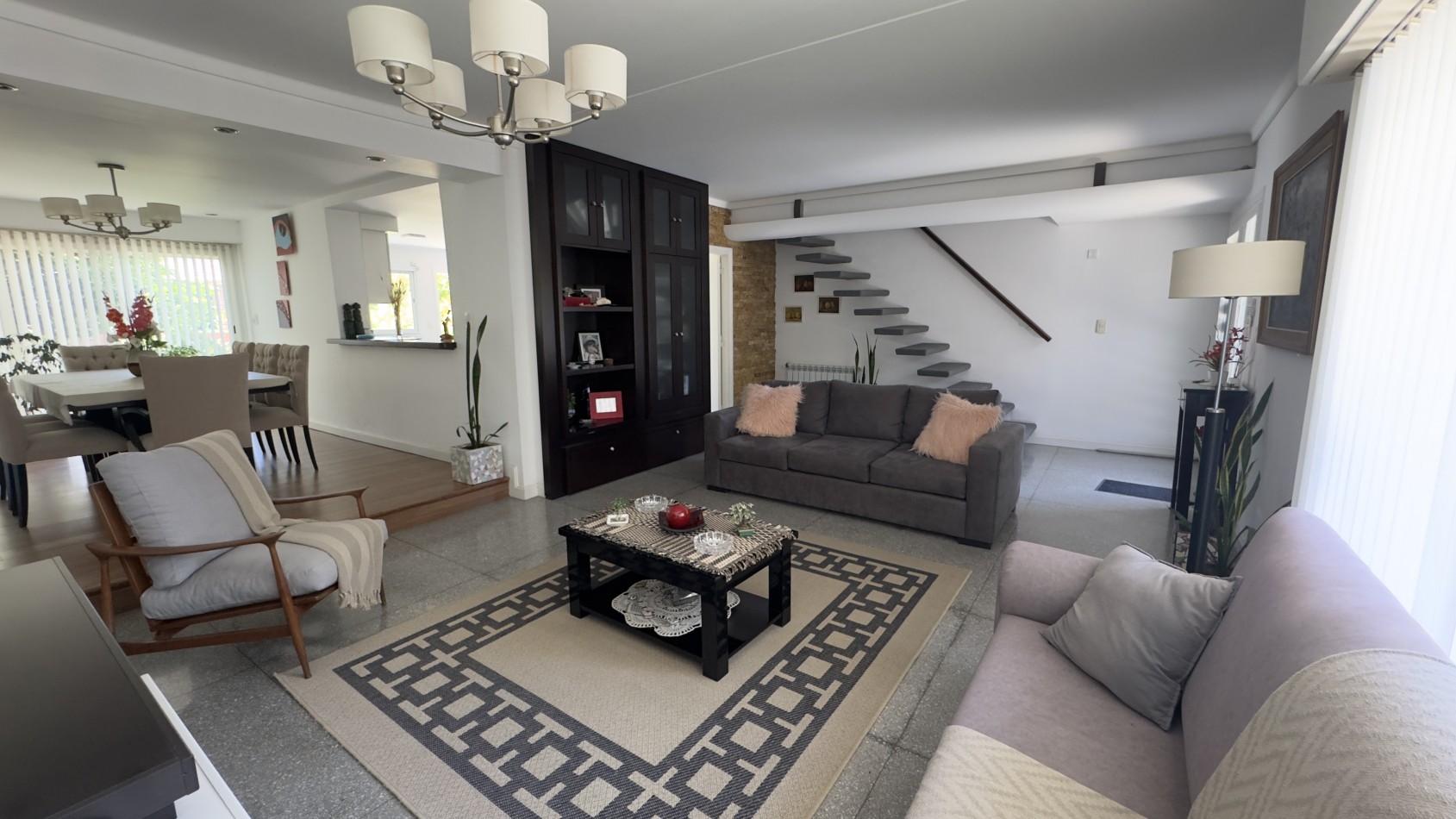 CHALET 5 AMB CON PARQUE Y QUINCHO - LOTE 10X33 - ZONA STELLA MARIS