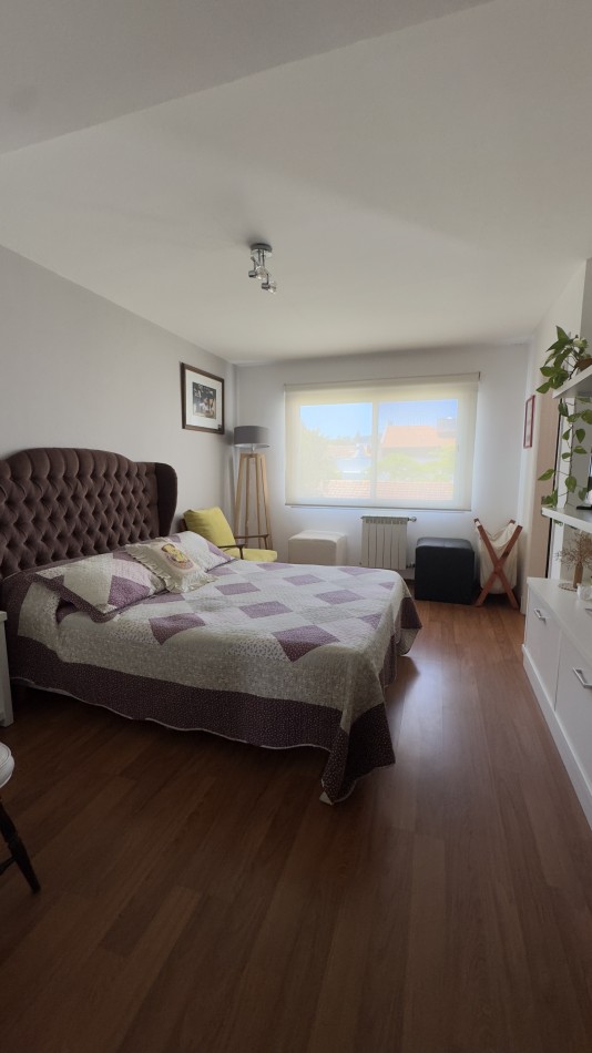 CHALET 5 AMB CON PARQUE Y QUINCHO - LOTE 10X33 - ZONA STELLA MARIS