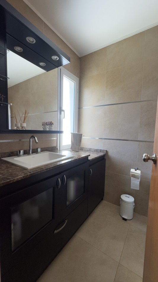 CHALET 5 AMB CON PARQUE Y QUINCHO - LOTE 10X33 - ZONA STELLA MARIS