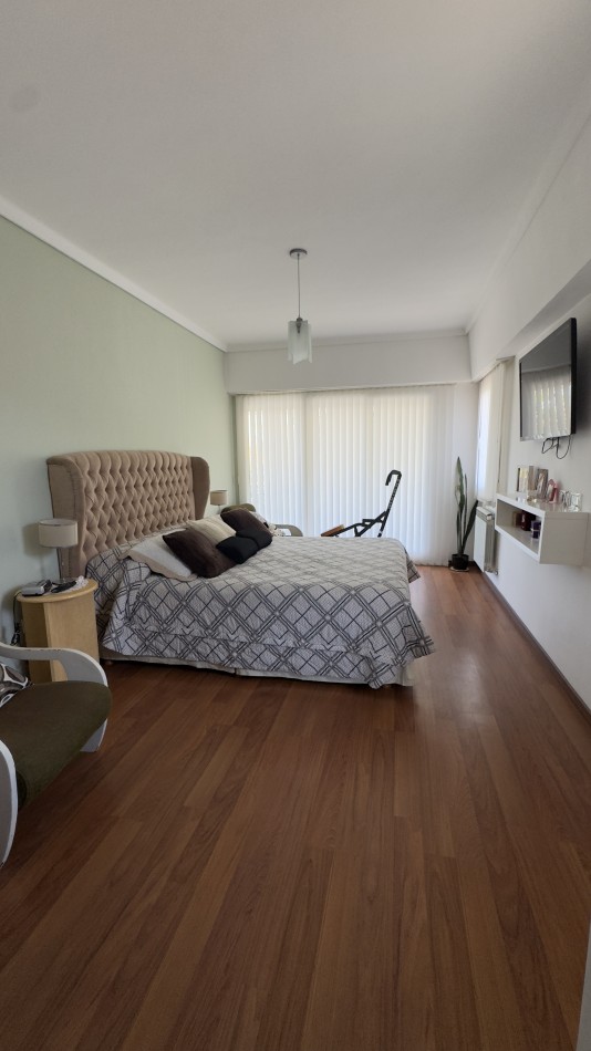 CHALET 5 AMB CON PARQUE Y QUINCHO - LOTE 10X33 - ZONA STELLA MARIS