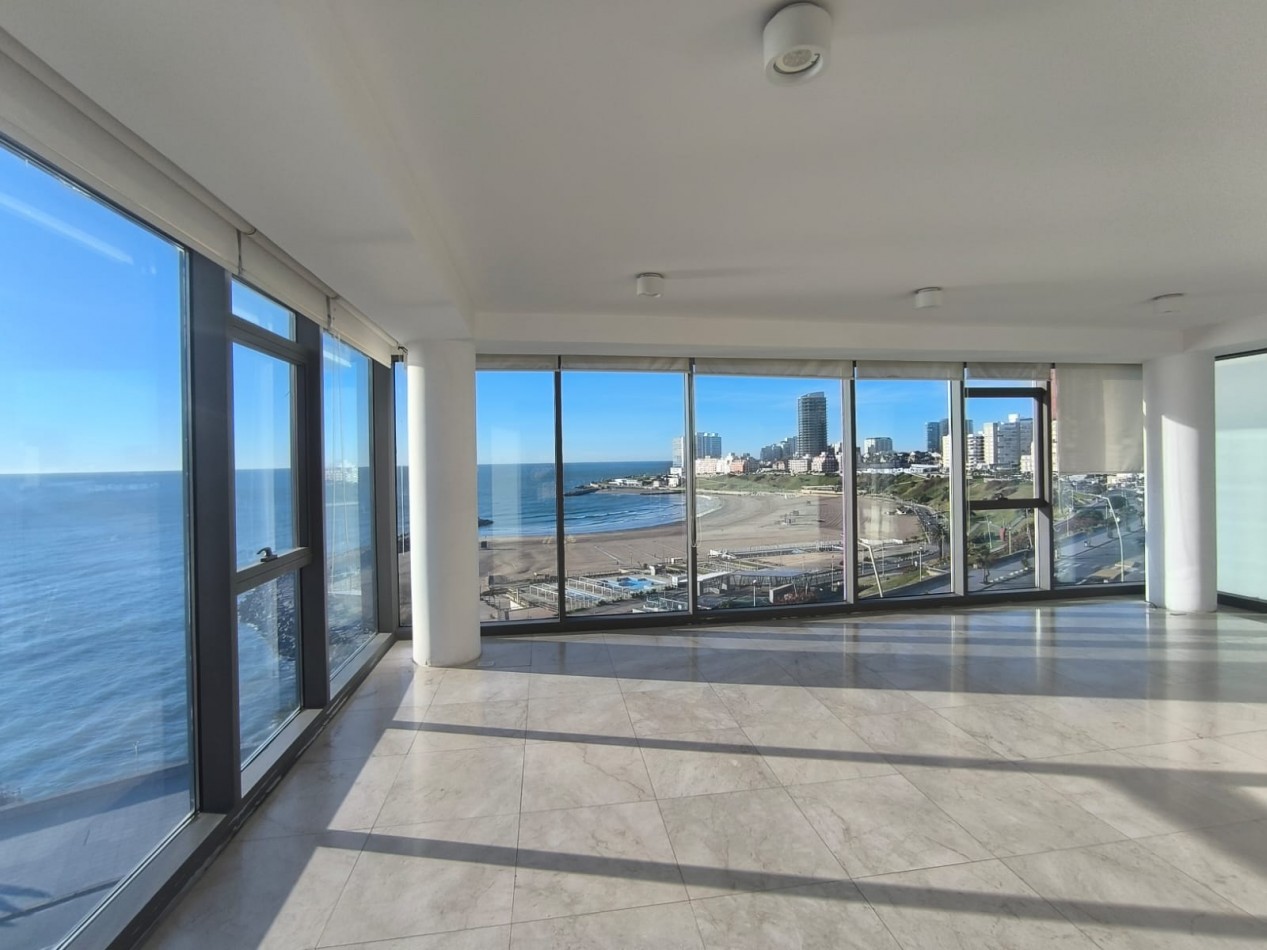 DEPARTAMENTO PRIMERA LINEA AL MAR - 4 AMBIENTES CON COCHERA DOBLE Y BAULERA - PLAYA VARESE - BISCAYNE BEACH