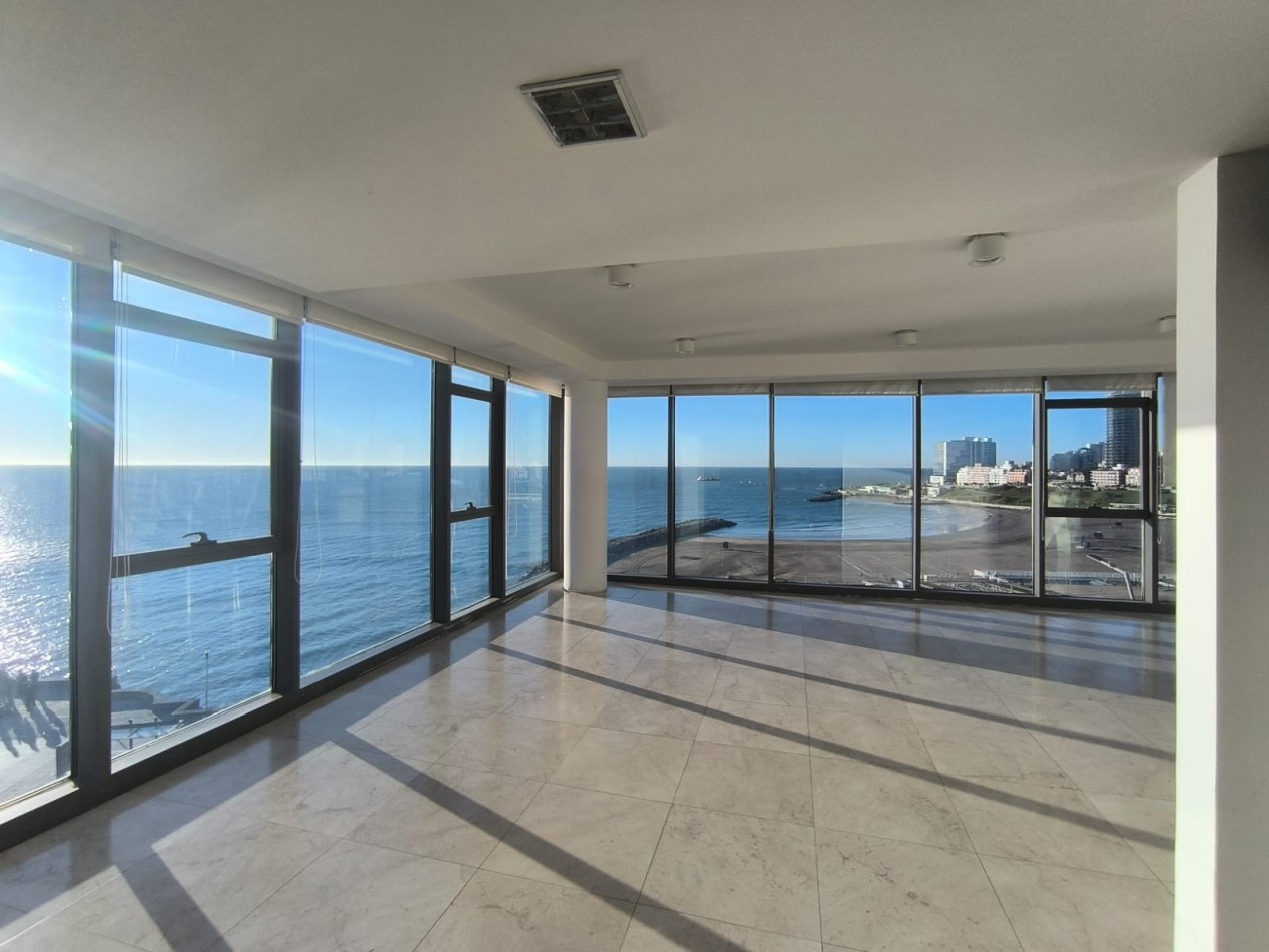 DEPARTAMENTO PRIMERA LINEA AL MAR - 4 AMBIENTES CON COCHERA DOBLE Y BAULERA - PLAYA VARESE - BISCAYNE BEACH