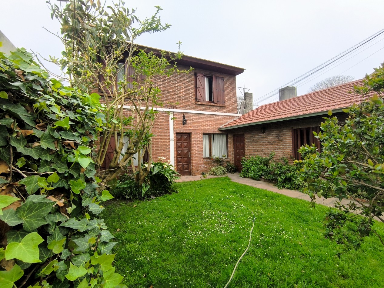 CHALET 5 AMBIENTES 