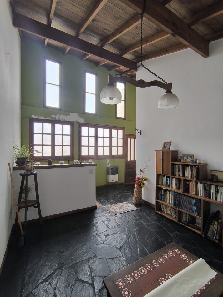 CHALET 5 AMBIENTES 