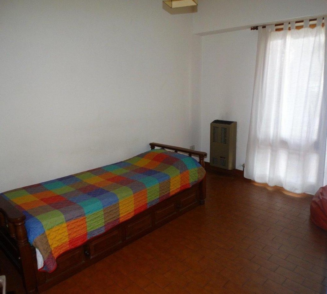 DEPARTAMENTO 3 AMBIENTES A LA CALLE BALCON Y PATIO