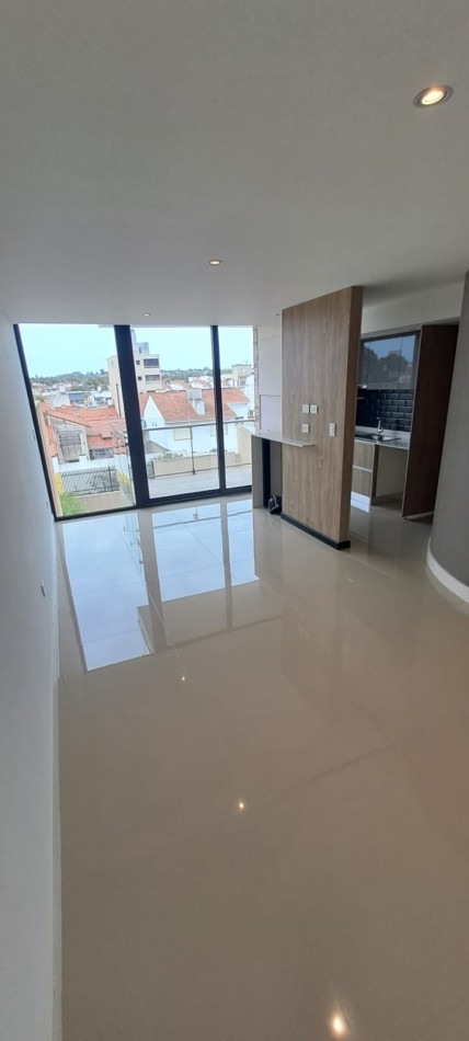 2 AMBIENTES A ESTRENAR CON COCHERA - EDIFICIO GENUS - LA RIOJA 3728