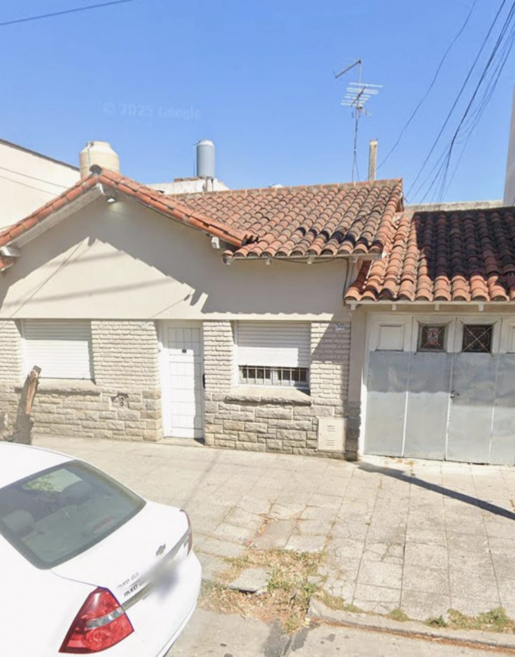 CHALET 3 AMBIENTES CON GARAGE
