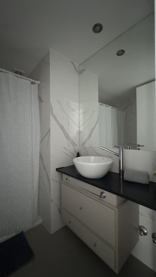 3 ambientes con cochera - Edificio Malecon Varese