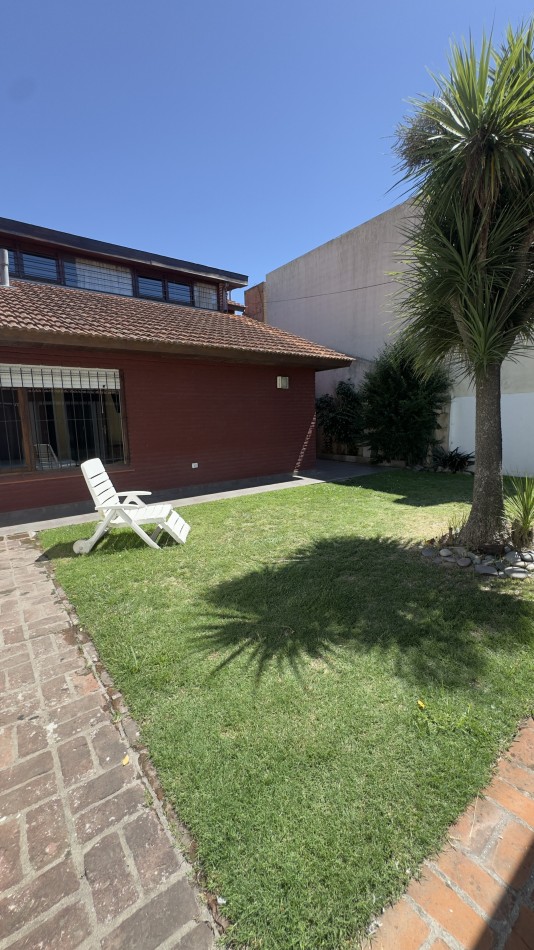 ALQUILER DE MARZO A DICIEMBRE - Chalet sobre lote 10x33 - Excelente entorno! A 5 cuadras de Guemes