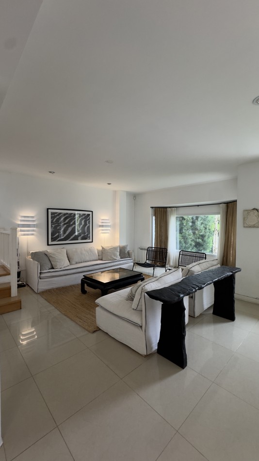 CHALET EN LO MEJOR DE PLAYA GRANDE