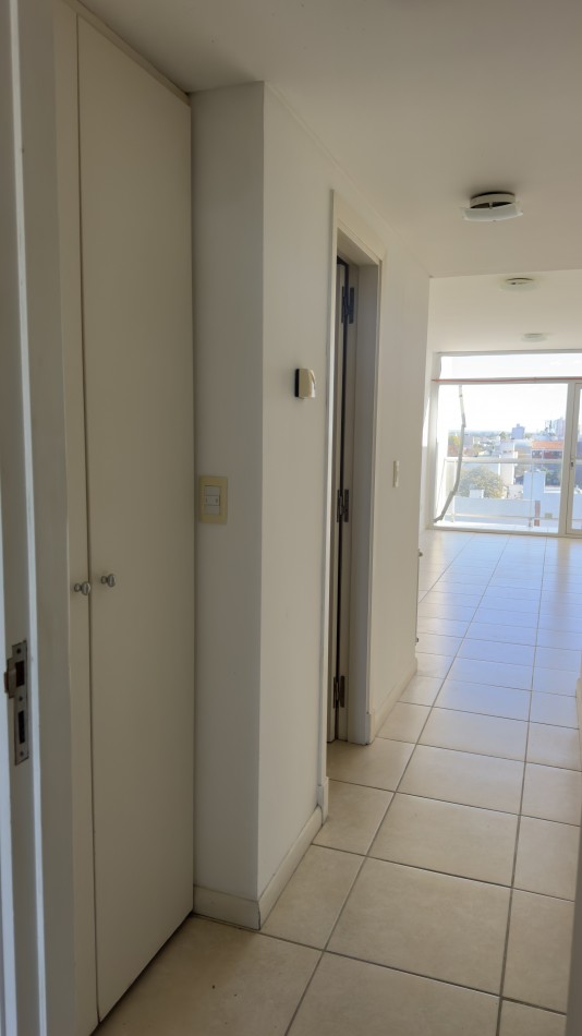 ALQ 24 M - 2 AMB A LA CALLE CON COCHERA - RESERVADO!!!