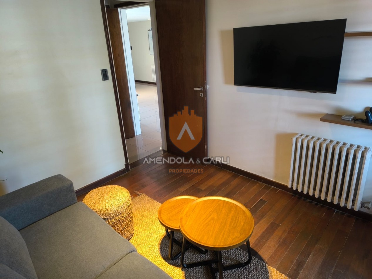 CHALET SOBRE LOTE DE 10X43 EN AVENIDA PASO AL 900! A 2 CUADRAS DEL PARQUE PRIMAVESI!